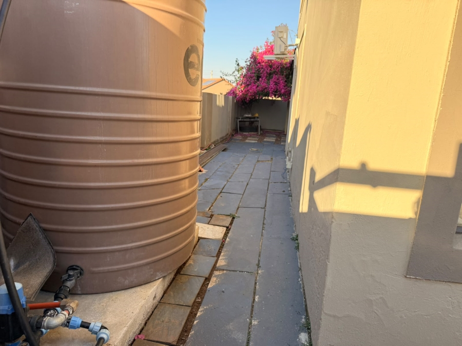 5 Bedroom Property for Sale in Waterkloof North West